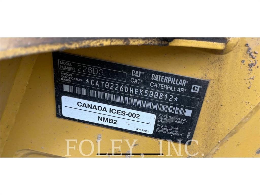 CAT 226D3 Šmykom riadené nakladače