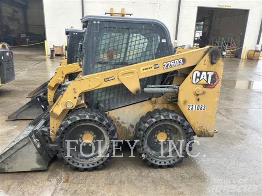 CAT 226D3 Šmykom riadené nakladače