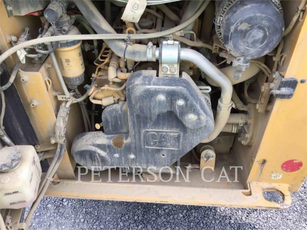 CAT 226D3 Šmykom riadené nakladače
