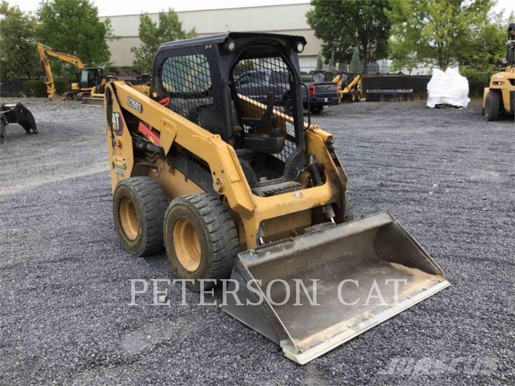 CAT 226D3 Šmykom riadené nakladače