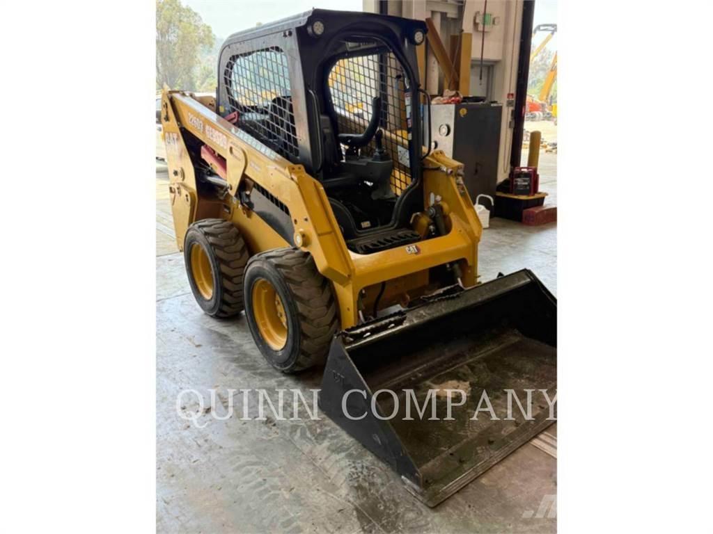 CAT 226D3 Šmykom riadené nakladače