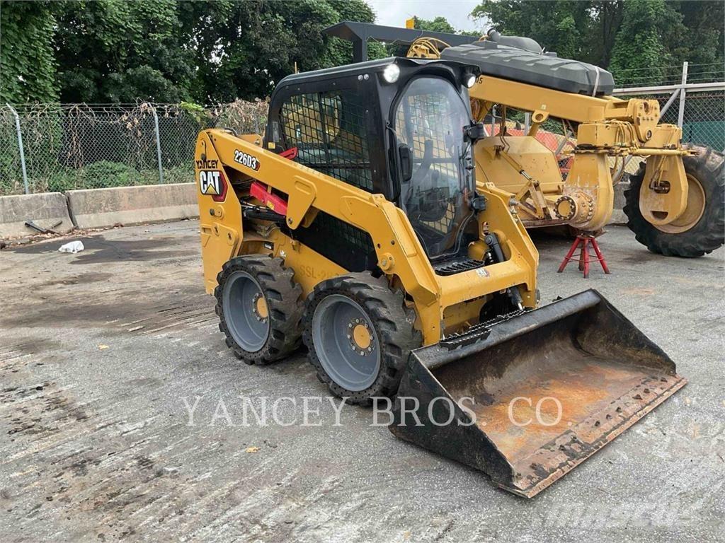 CAT 226D3 Šmykom riadené nakladače
