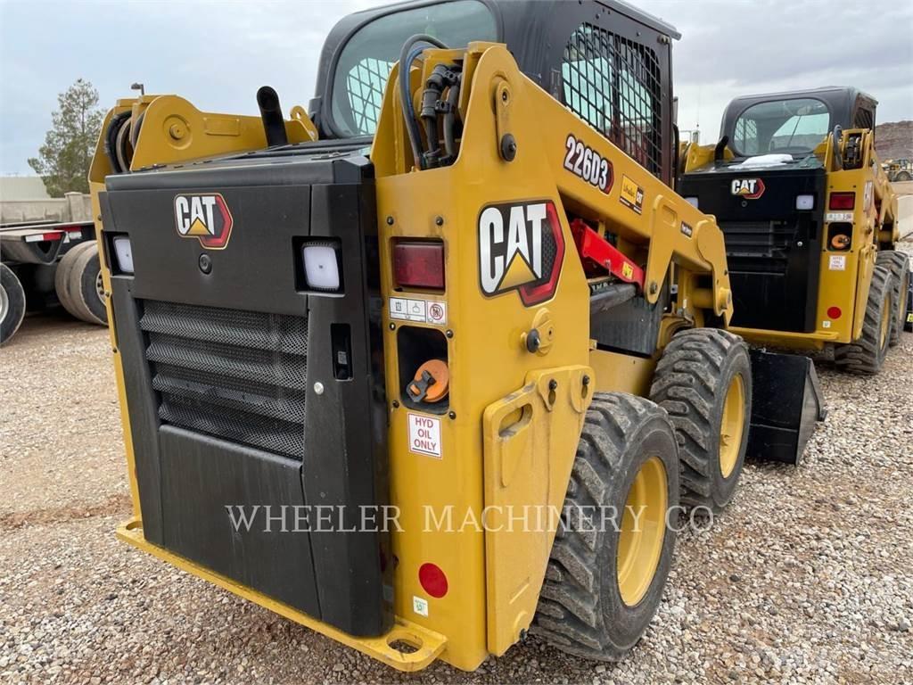 CAT 226D3 C3H2 Šmykom riadené nakladače