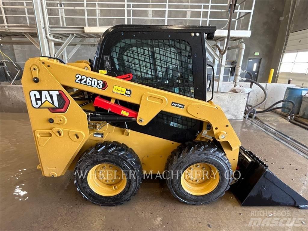 CAT 226D3 C3H2 Šmykom riadené nakladače