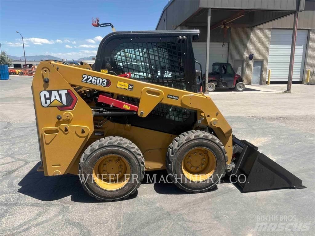 CAT 226D3 C3H2 Šmykom riadené nakladače
