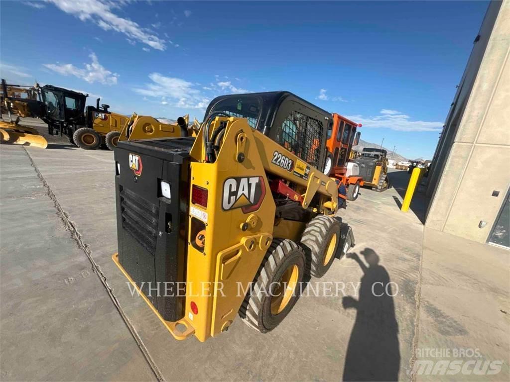 CAT 226D3 C3H2 Šmykom riadené nakladače