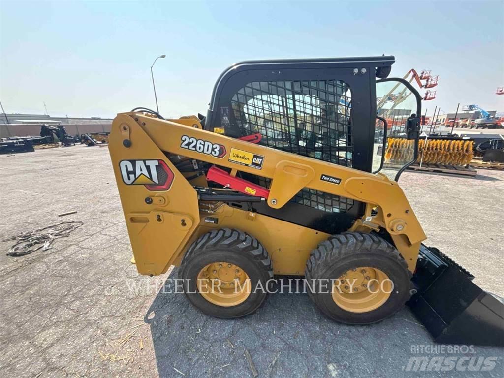 CAT 226D3 C3H2 Šmykom riadené nakladače