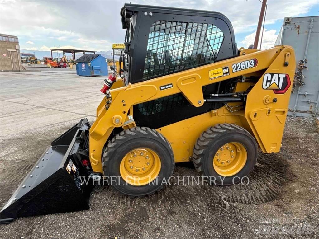CAT 226D3 C3H2 Šmykom riadené nakladače