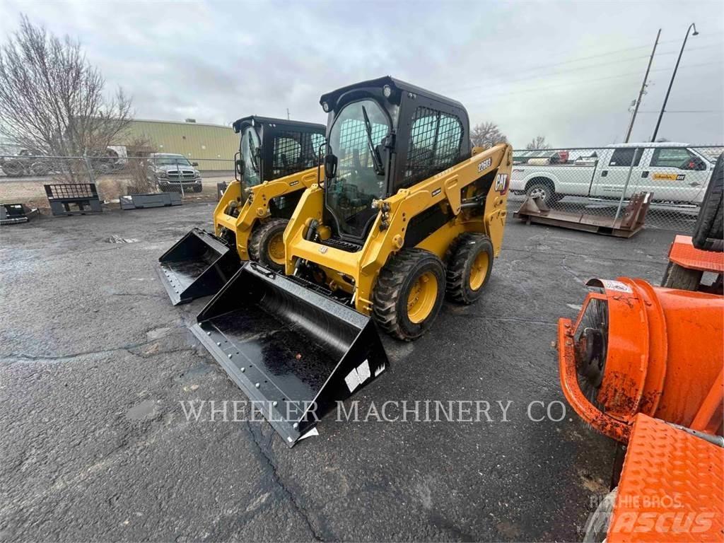 CAT 226D3 C3H2 Šmykom riadené nakladače