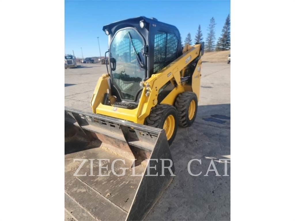 CAT 232D3 Šmykom riadené nakladače