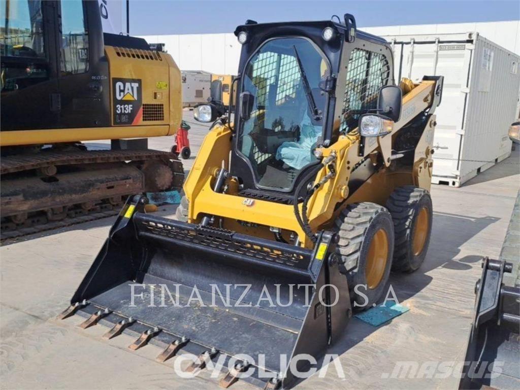 CAT 232D3 Šmykom riadené nakladače