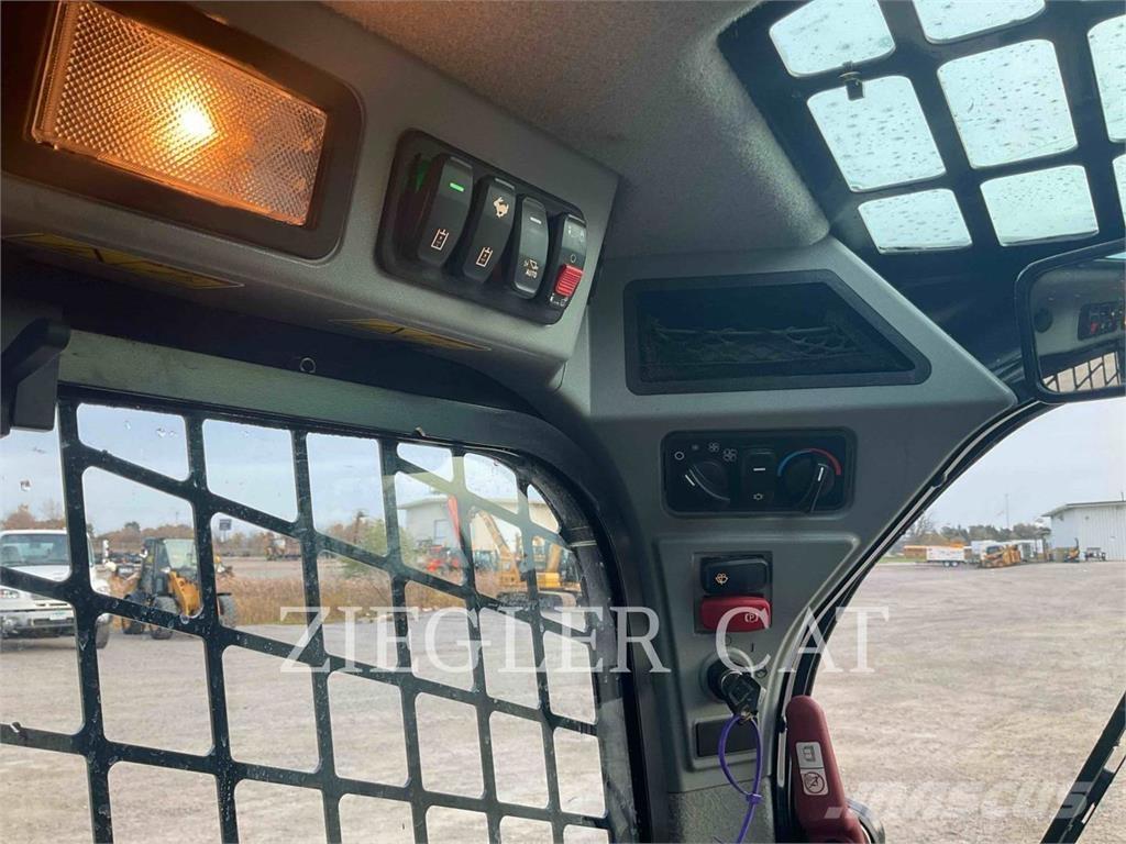 CAT 232D3 Šmykom riadené nakladače