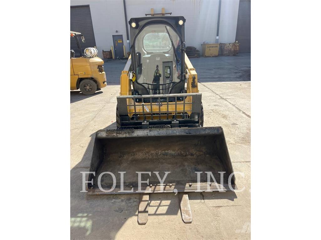 CAT 232D3 Šmykom riadené nakladače