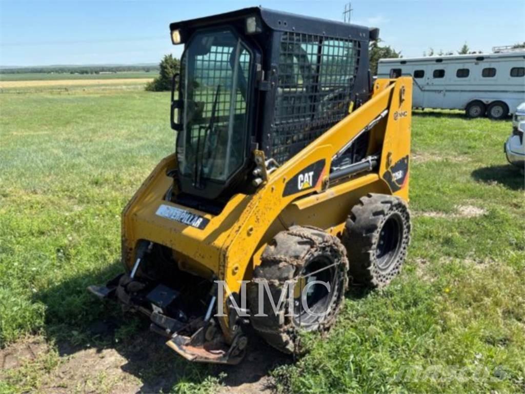 CAT 236B3 Šmykom riadené nakladače