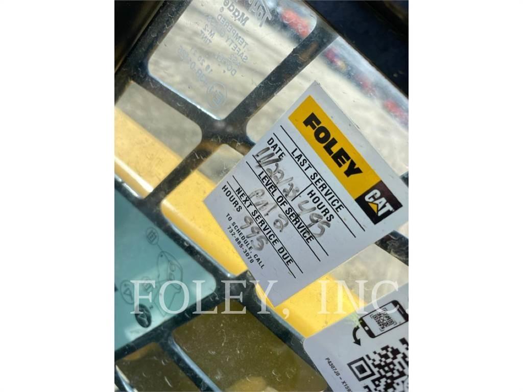 CAT 236D Šmykom riadené nakladače