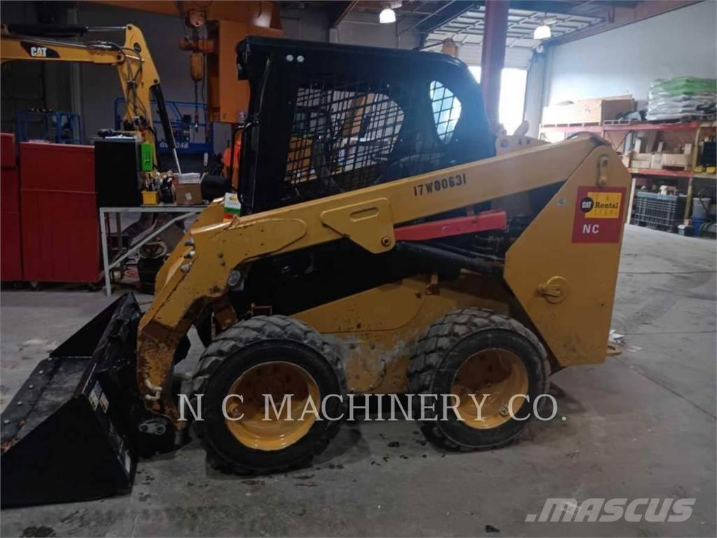 CAT 236D H2CN Šmykom riadené nakladače