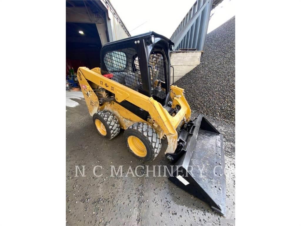 CAT 236D H2CN Šmykom riadené nakladače