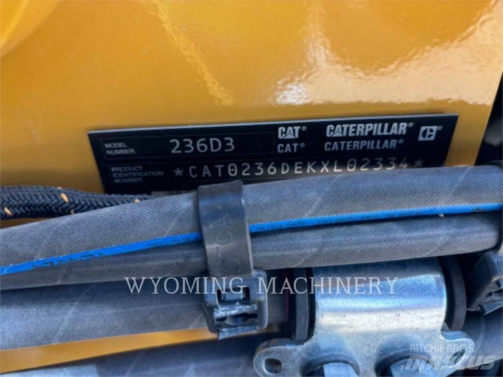 CAT 236D3 Šmykom riadené nakladače