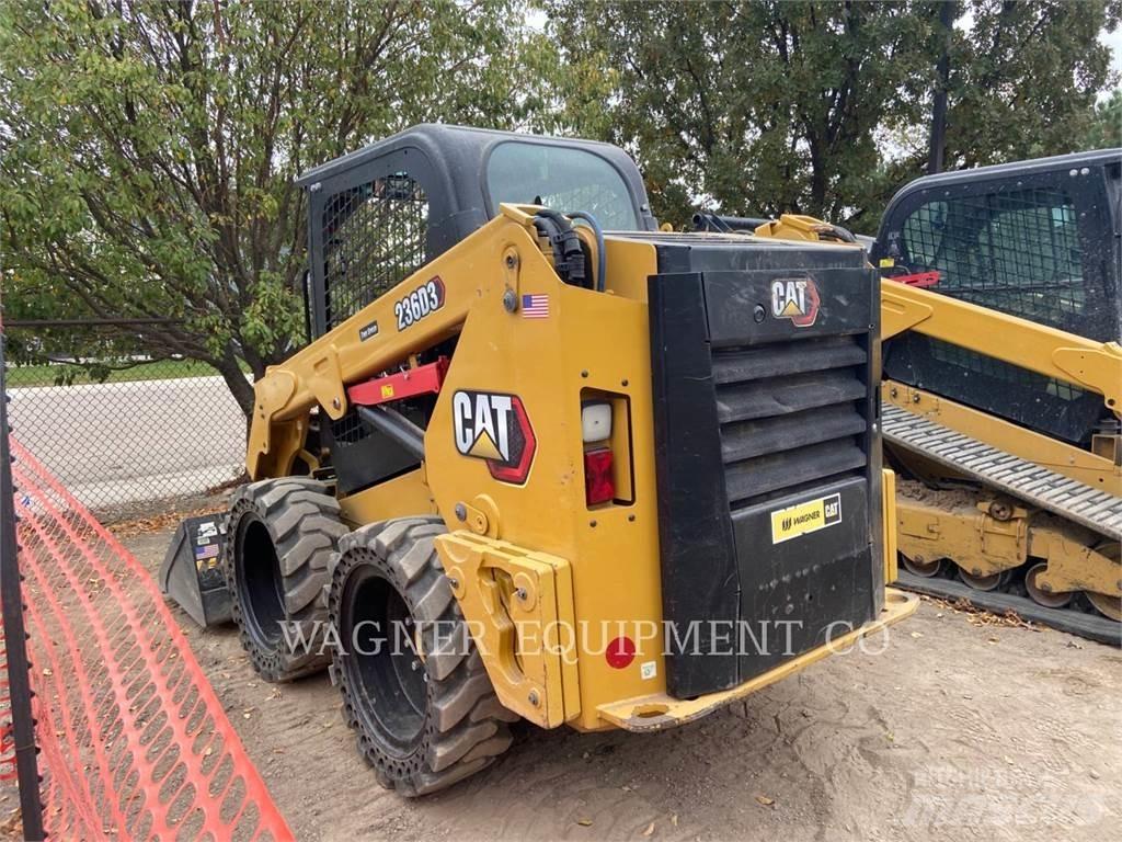 CAT 236D3 Šmykom riadené nakladače
