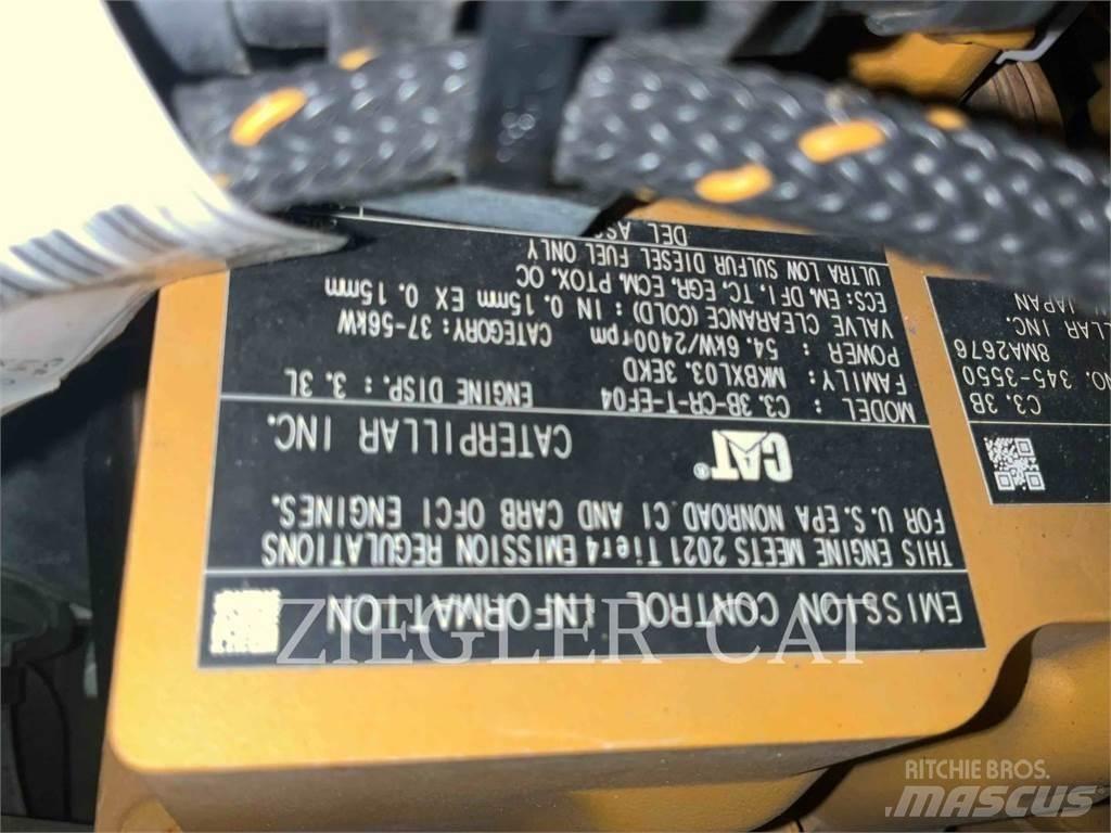 CAT 236D3 Šmykom riadené nakladače