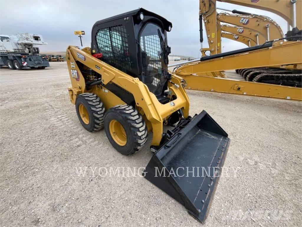 CAT 236D3 Šmykom riadené nakladače