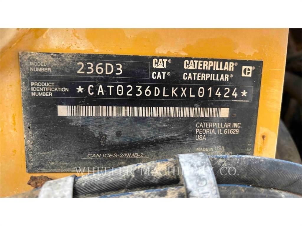 CAT 236D3 C3H2 Šmykom riadené nakladače