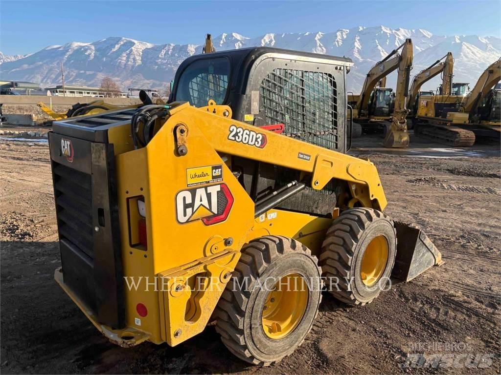 CAT 236D3 C3H2 Šmykom riadené nakladače