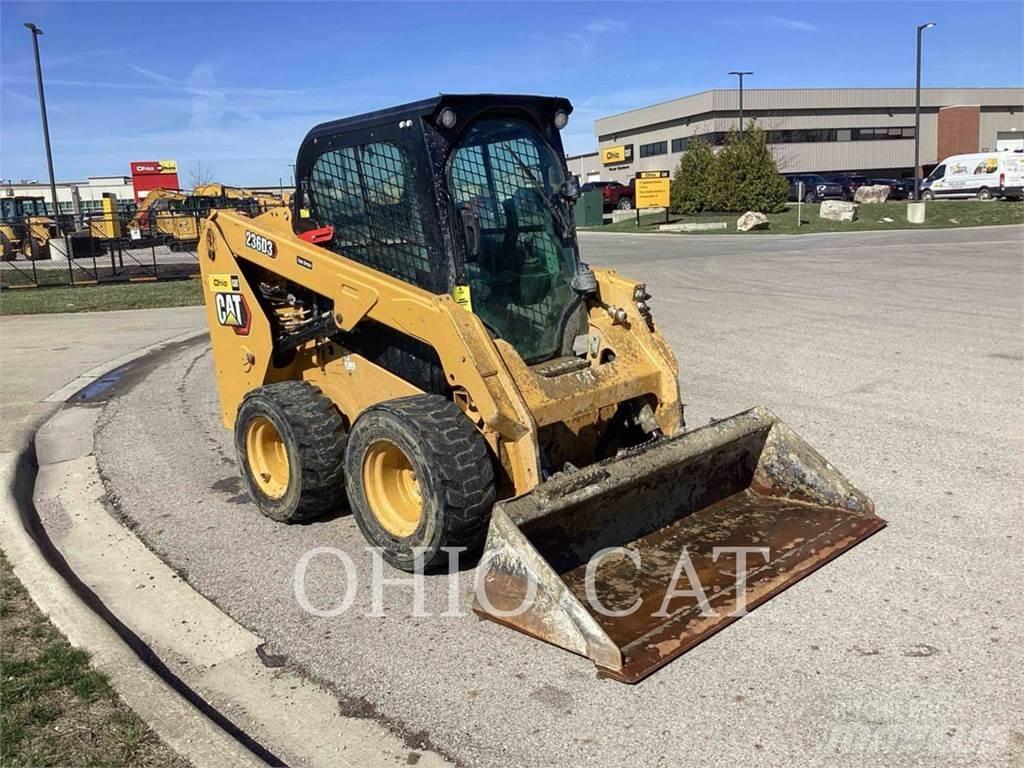 CAT 236D3 C3H2 Šmykom riadené nakladače