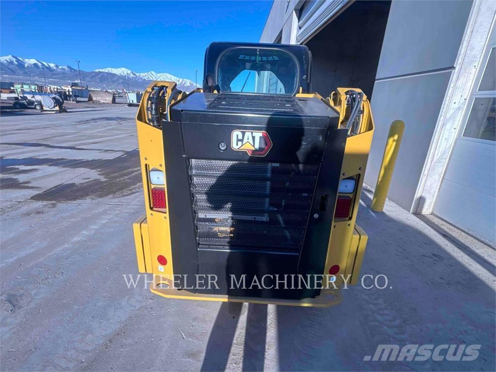 CAT 236D3 C3H2 Šmykom riadené nakladače
