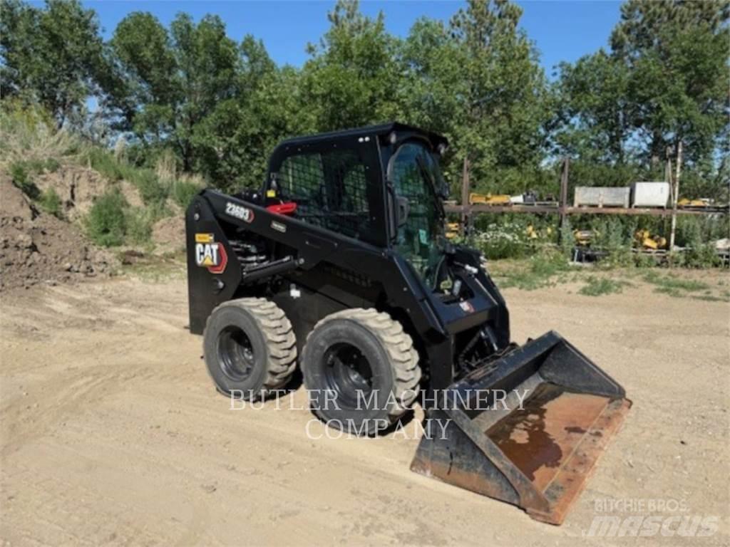 CAT 236D3 C3H2 Šmykom riadené nakladače