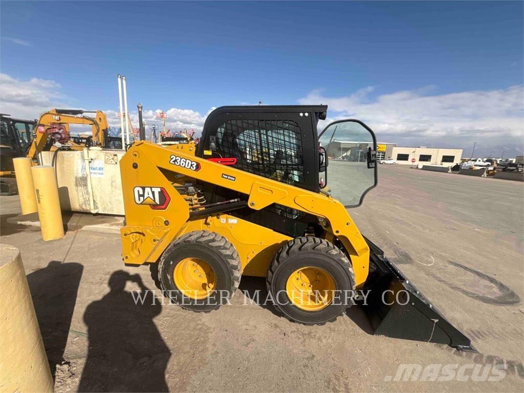 CAT 236D3 C3H2 Šmykom riadené nakladače