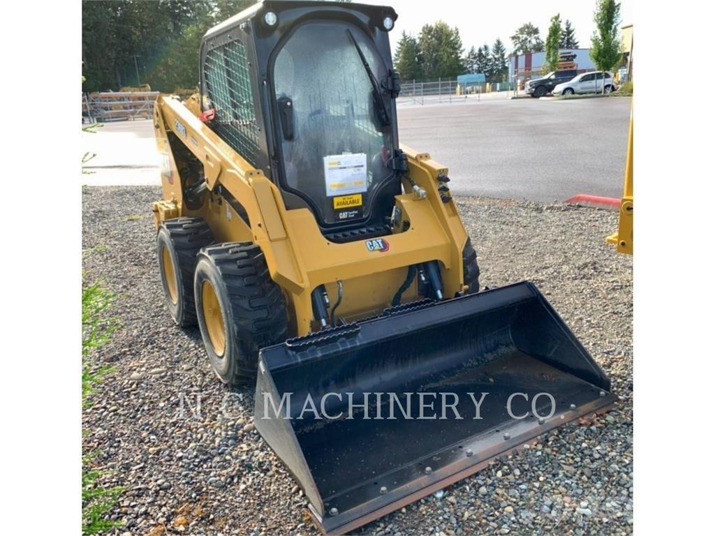 CAT 236D3 H2CB Šmykom riadené nakladače