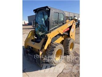 CAT 236D3STD1C Šmykom riadené nakladače