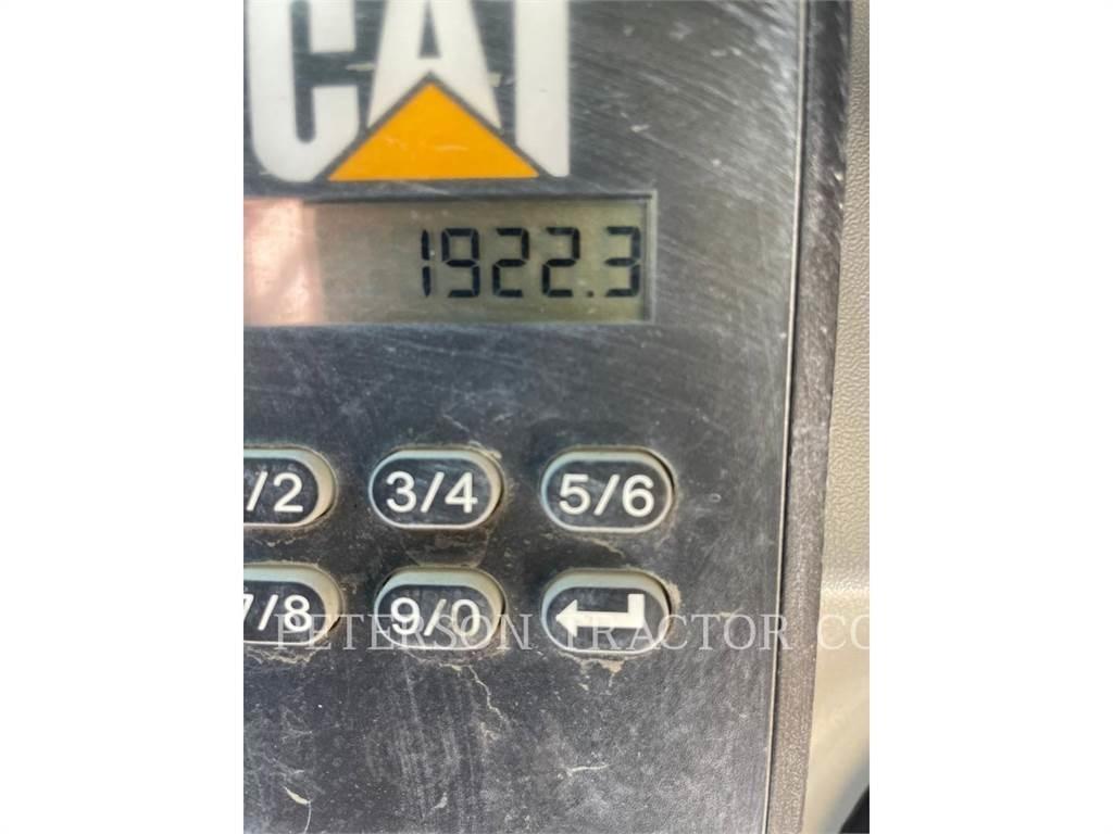 CAT 239D Pásové nakladače