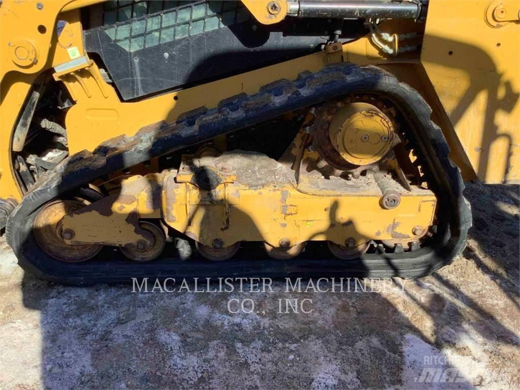 CAT 239D Pásové nakladače