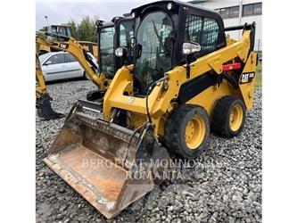 CAT 242D Šmykom riadené nakladače