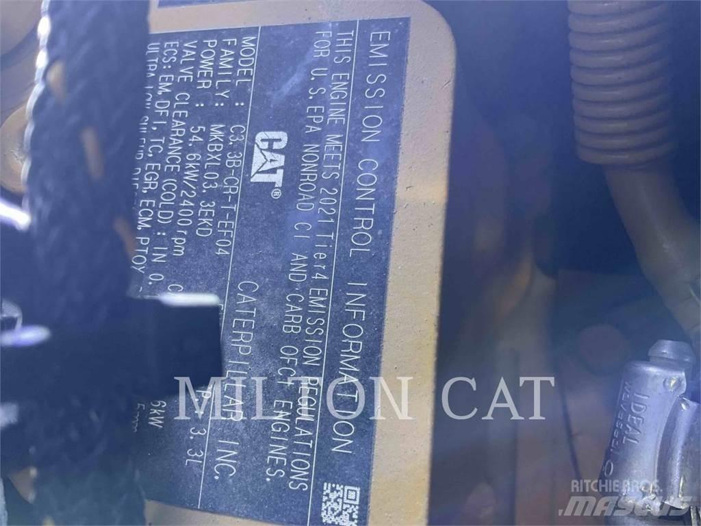 CAT 242D3 Šmykom riadené nakladače