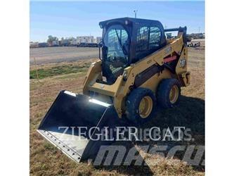 CAT 242D3 Šmykom riadené nakladače