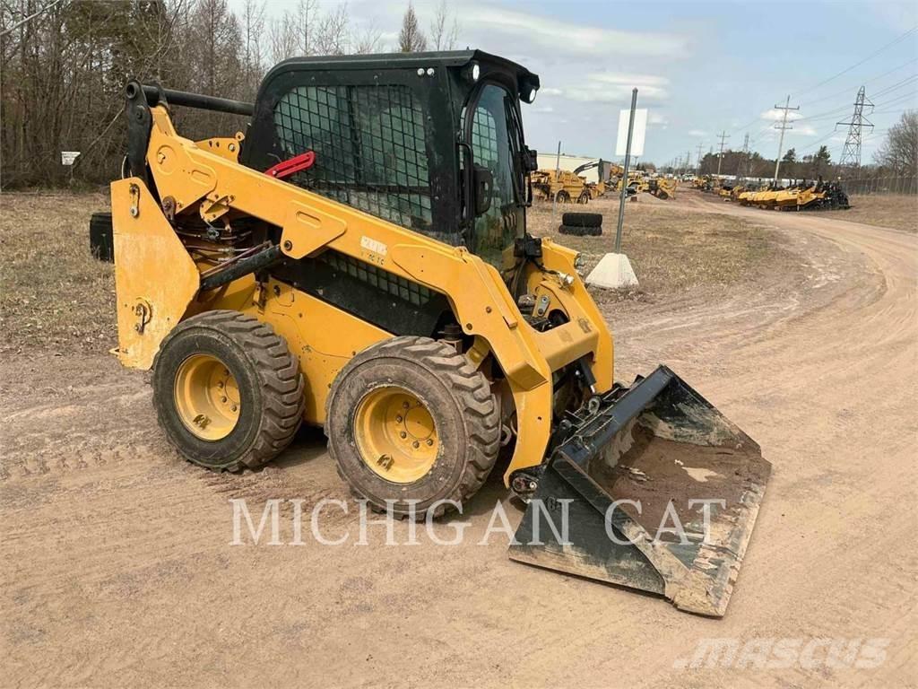 CAT 242D3 AQ+ Šmykom riadené nakladače