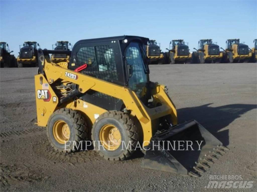 CAT 242D3 CA Šmykom riadené nakladače
