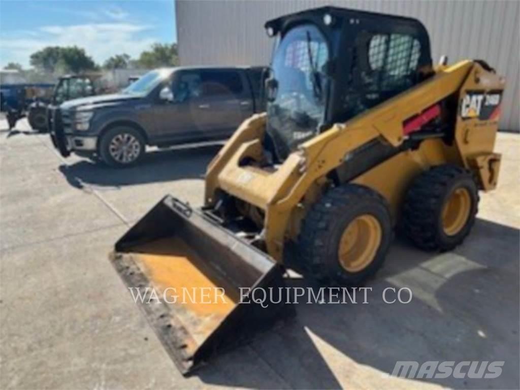 CAT 246D Šmykom riadené nakladače
