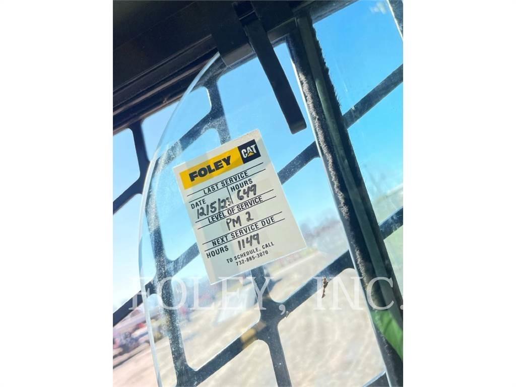 CAT 246D3 Šmykom riadené nakladače