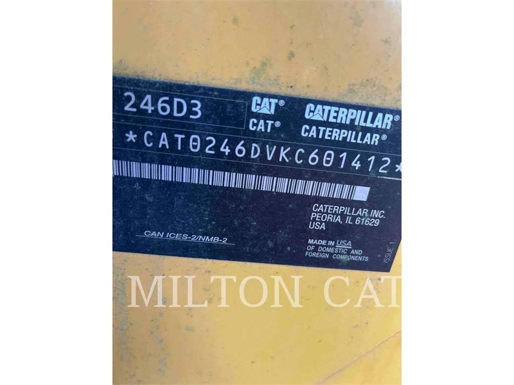 CAT 246D3 Šmykom riadené nakladače