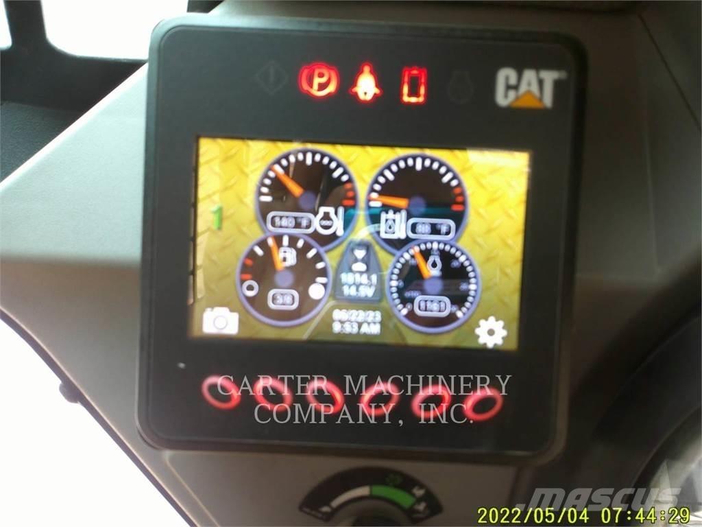 CAT 246D3 AC Šmykom riadené nakladače