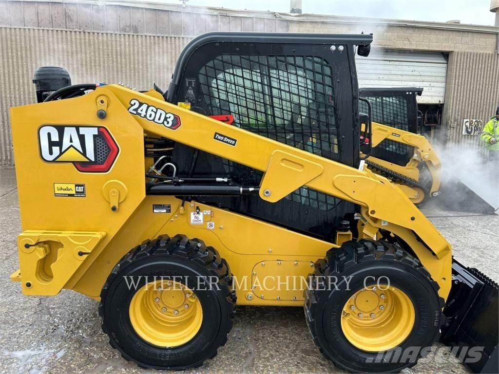 CAT 246D3 C3H2 Šmykom riadené nakladače