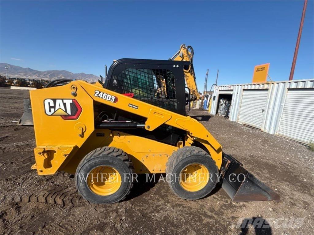 CAT 246D3 C3H2 Šmykom riadené nakladače