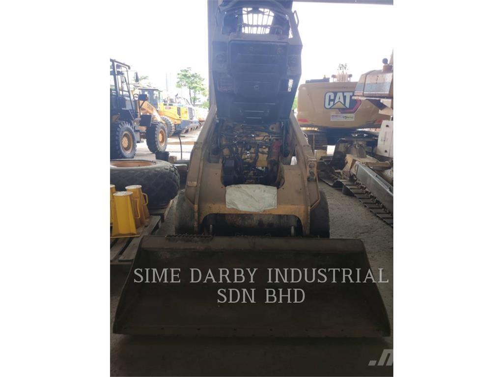 CAT 246DLRC Šmykom riadené nakladače