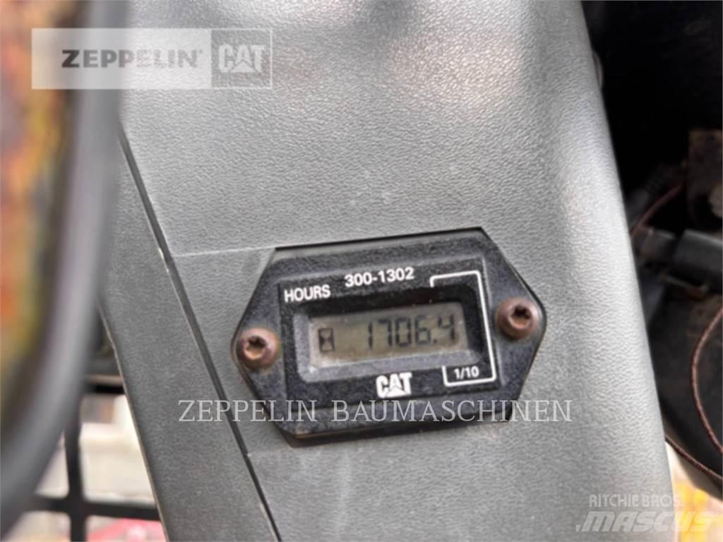 CAT 257B Šmykom riadené nakladače