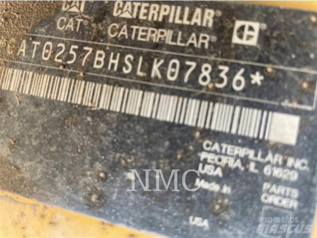 CAT 257B2 Šmykom riadené nakladače