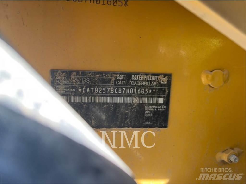 CAT 257B3 Šmykom riadené nakladače